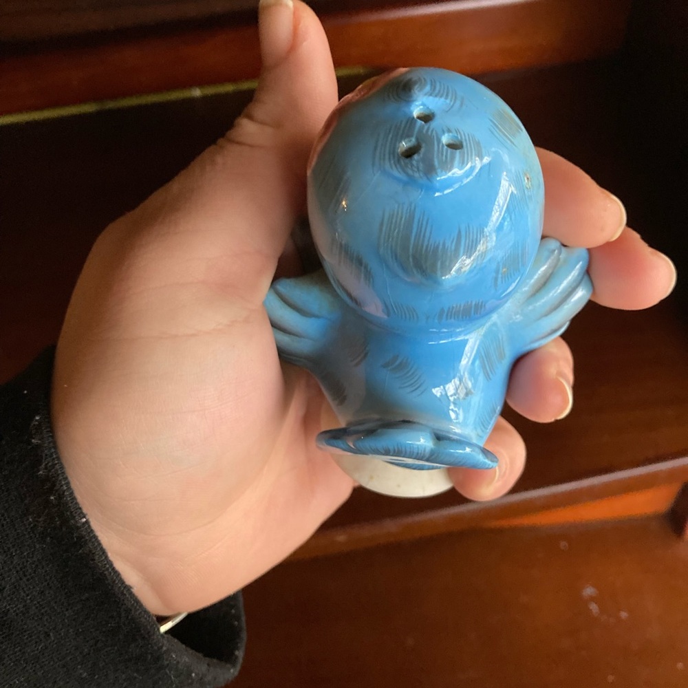 Vintage/antique lefton mr and Mrs bluebird slat and pepper shakers - Picture 5 of 5